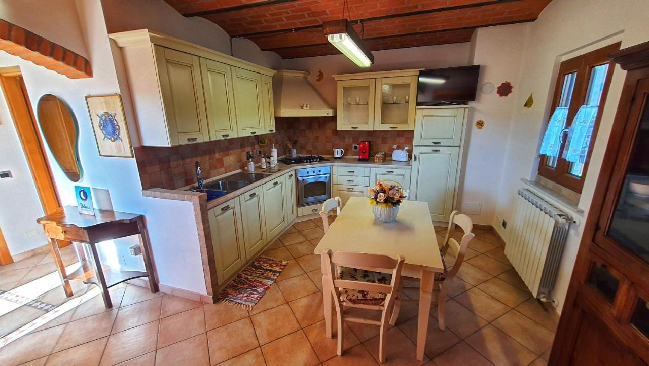 Spicchio Di Luna - Casa Vacanze Albiano Magra Exterior photo